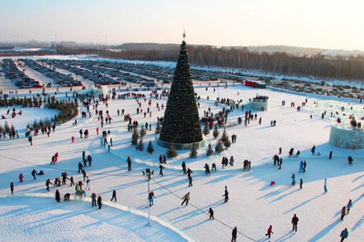 Большая елка на «Екатеринбург-ЭКСПО» возобновит свою работу
