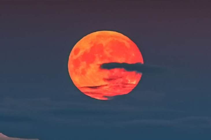 Екатеринбуржцы увидят «кровавое» лунное затмение