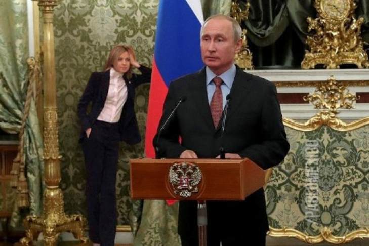 Заскучавшую на инагурации Путина Поклонскую высмеяли в Сети