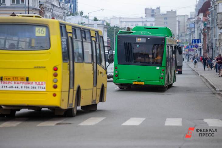 Автобус №045 изменит маршрут из-за реконструкции на Макаровском мосту