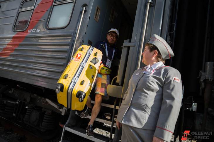 Жители Екатеринбурга могут купить билет на поезд со скидкой от 40 %