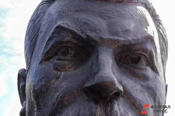 ​В Екатеринбурге нашли барельеф Сталина, потерянный в конце XX века