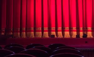 Четырнадцать моноспектаклей за шесть дней: что можно увидеть на театральном фестивале «Свой»