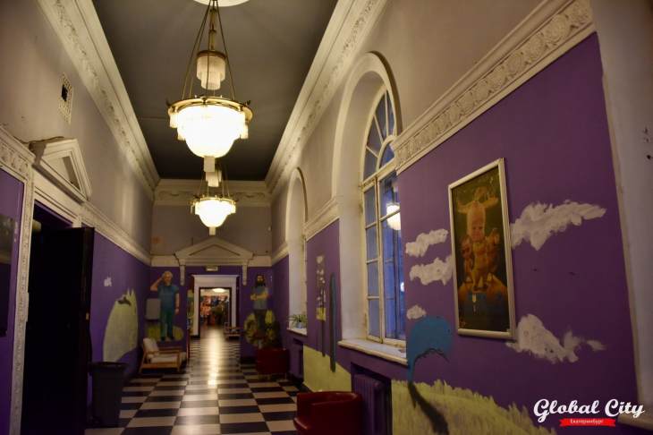 ​В Пространстве Заря откроют гостиную и галерею уральских художников