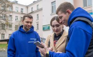 ​Алексей Вихарев на субботнике призвал горожан голосовать за парки Екатеринбурга