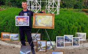 Уральский художник продаст свои картины чтобы помочь больному ребенку