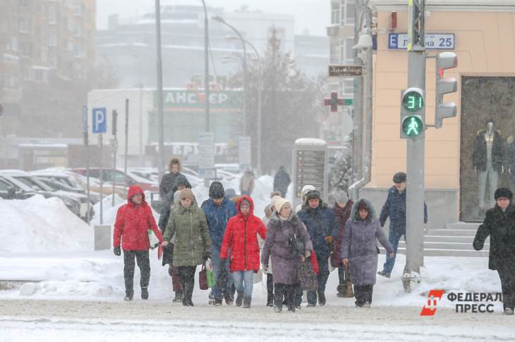 В Екатеринбурге из-за сильного ветра объявили штормовое предупреждение