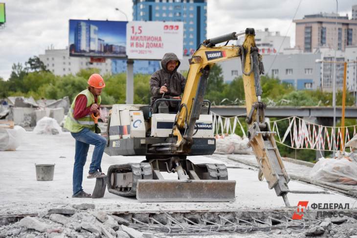 В Екатеринбурге приступили к ремонту Объездной дороги