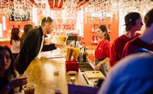 Китайский чай и мидии: какие рестораны откроются на фудкрорте Estory в «Гринвиче»