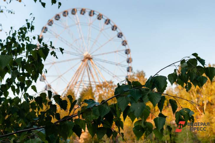 В летнем парке на Уралмаше запустили колесо обозрения