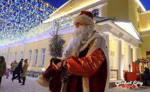 Автопробег с Дедом Морозом и Снегурочкой пройдет в Екатеринбурге