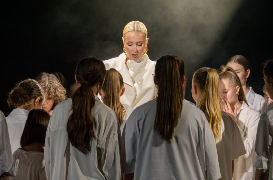 ​Клава Кока сняла клип в Екатеринбурге: как это было в фоторепортаже Global City