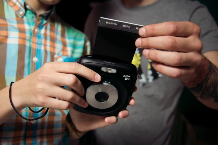 Fujifilm представила в Екатеринбурге новую камеру мгновенной печати