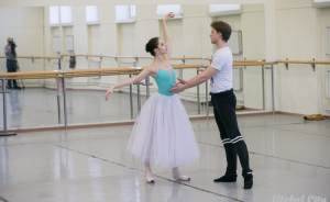 Трагедия любви и реализм: оперный театр готовится к премьере балета «Жизель»