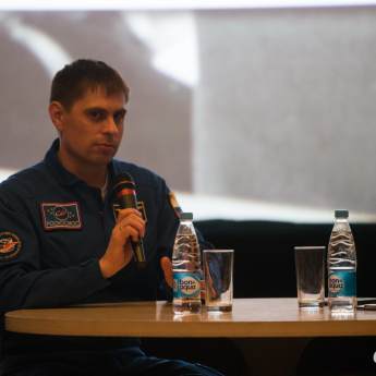 «Космонавты живут на Земле»: Андрей Федяев о буднях космонавта-испытателя