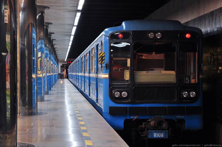 Екатеринбургу пообещали достроить метро