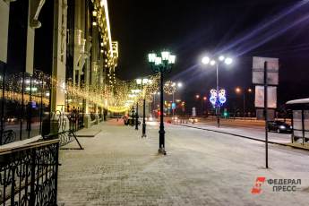 Екатеринбург «примеряет» новогоднюю подсветку