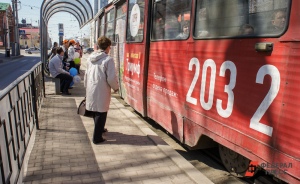 В Екатеринбурге реконструируют трамвайные остановки