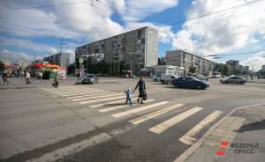 В Свердловской области появятся 84 световых пешеходных перехода вблизи школ