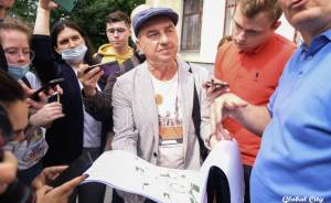 В Екатеринбурге хотят благоустроить сквер у Дома художника по проекту, который представил Владимир Шахрин