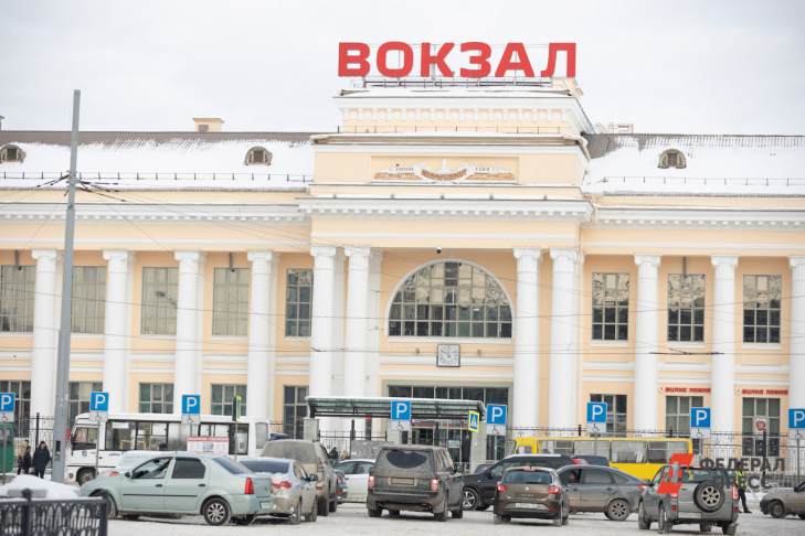 На вокзале Екатеринбурга появилась памятная табличка Осипу Мандельштаму