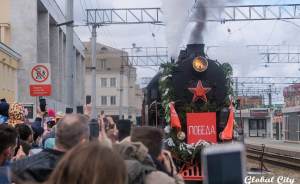 ​Сотни горожан встретили ретропоезд в Екатеринбурге