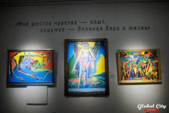 ​«Мир держится на людях, которые не живут как все»: в Екатеринбурге открылась выставка путешественника Федора Конюхова