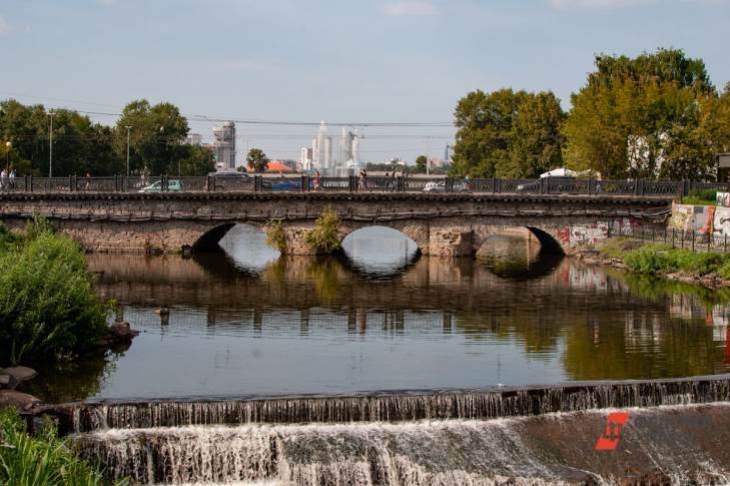 ​В Екатеринбурге представили окончательный вариант реконструкции Каменного моста