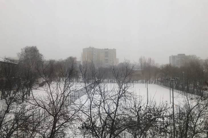​Екатеринбург встал в пробки из-за снегопада