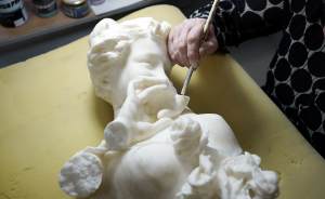 Реставраторы Екатеринбурга восстановят мраморную скульптуру XIX века