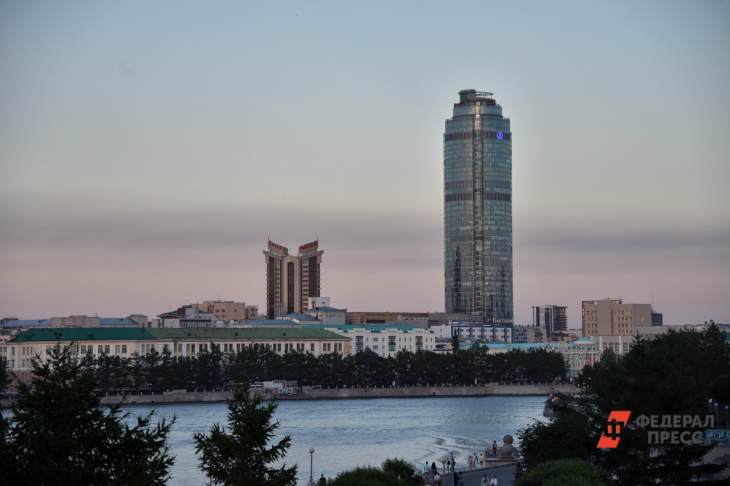​В Екатеринбурге показали проект небоскреба рядом с «Высоцким»