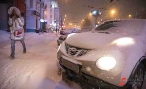 ​Из-за снегопада Екатеринбург встал в пробки