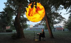 ​Арт-объект в виде гигантской Луны появится на «Безумных днях» в Саду Вайнера
