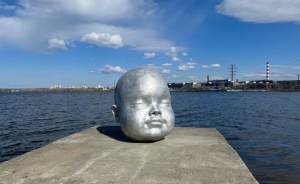 ​«Индустриальный младенец» на набережной в Екатеринбурге может сменить локацию
