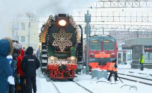 ​Поезд Деда Мороза в Екатеринбурге: как горожане встретили новогоднего волшебника