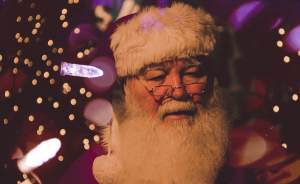 ​Парад Крампусов прошел по всему миру: лучшие кадры злобных Санта-Клаусов