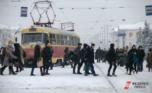 ​Троллейбусы и трамваи Екатеринбурга сократили скорость движения из-за морозов