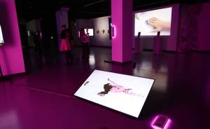 Ожившее искусство: 40 художников создали цифровые инсталляции в Екатеринбурге