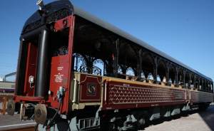 ​В составе ретропоезда «Уральский экспресс» начал курсировать открытый вагон