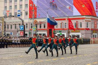 Как прошел парад Победы и «Бессмертный полк» в Екатеринбурге в 2025 году
