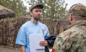 ​Уральский депутат Алексей Вихарев передал военным 20 беспилотников