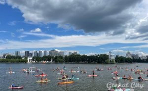 В центре Екатеринбурга пройдет заплыв на сапах