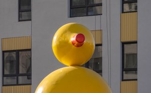 В Екатеринбурге появится арт-объект в виде комнаты с игрушками