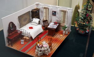 В Екатеринбурге показали в миниатюре комнату Павла Бажова