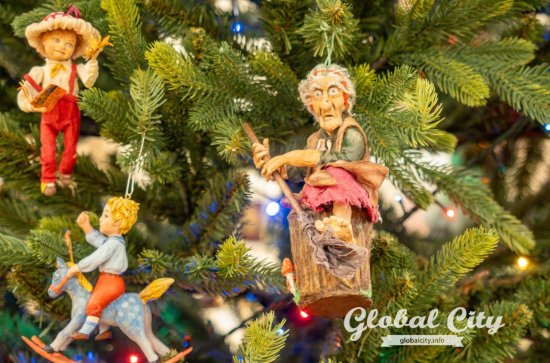 ​Как на одной елке в Екатеринбурге поселились Щелкунчик и Баба Яга