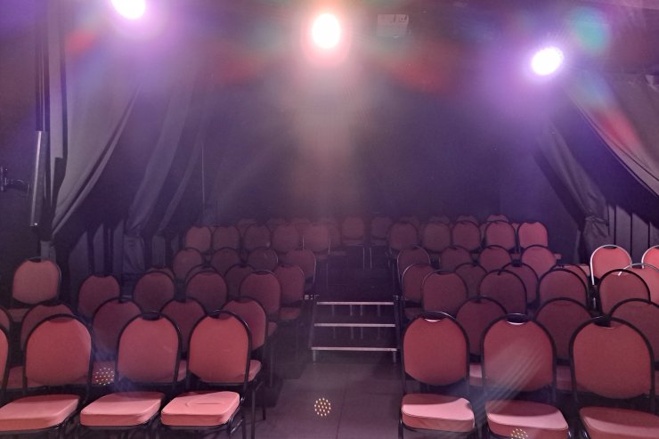 ​В декабре театральная платформа «В Центре» покажет две премьеры