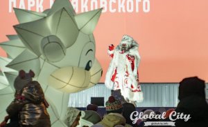 ​Дед Мороз и танцующие елки: как прошло открытие Снежного парка в Екатеринбурге