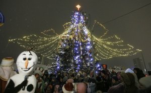 ​В каких районах Екатеринбурга появятся елки и ледовые городки