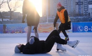 Сезон катков открыт: где покататься на коньках в Екатеринбурге в 2025-2026 году