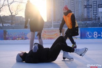 ​Сезон катков открыт: где покататься на коньках в Екатеринбурге в 2025-2026 году